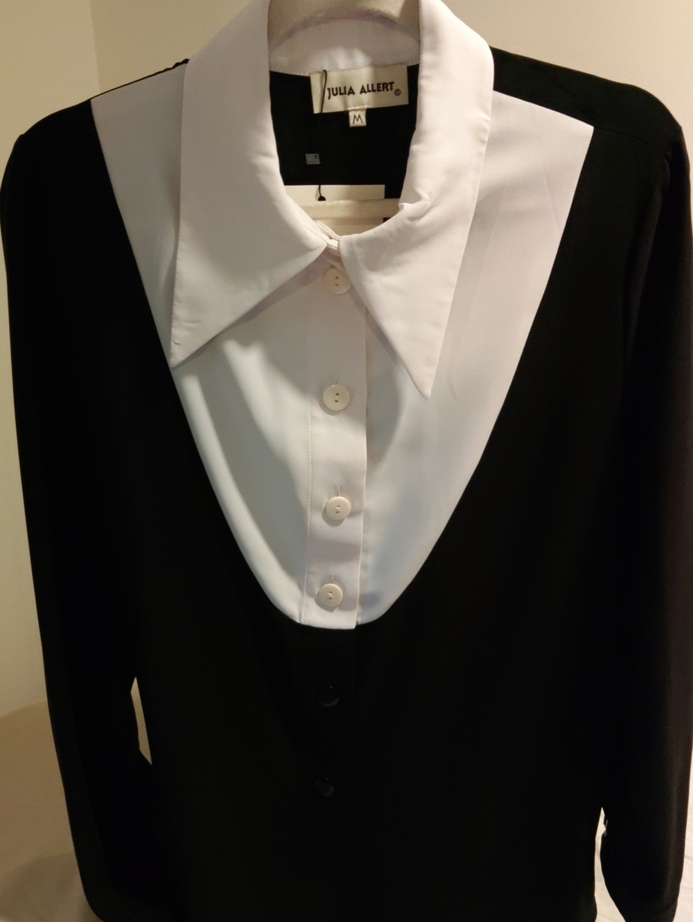 Julia Allert Black And White Tuxedo Button Down Blouse